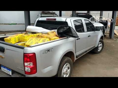 PRF apreende 550 kg de maconha e recupera caminhonete