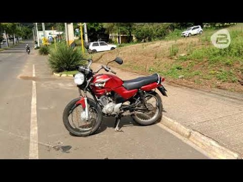 Acidente deixa motociclista ferido na Avenida Antonio Silvio Barbieri
