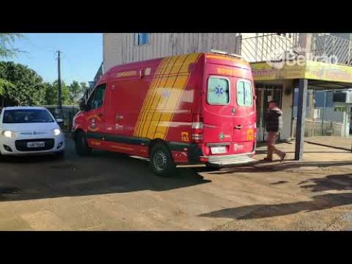 Motociclista fica ferida em colisão com carro no bairro Padre Ulrico