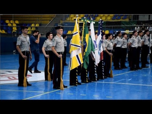 Colégio Vila Militar Vida e Ensino forma 66 alunos dos ensinos Fundamental e Médio