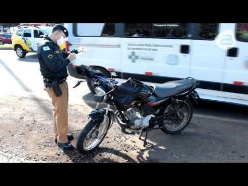 Acidente entre moto e carro é registrado na Avenida Antonio Silvio Barbieri