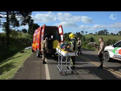 Duas pessoas morrem em colisão entre veículos na BR-280, entre Barracão e Flor da Serra do Sul
