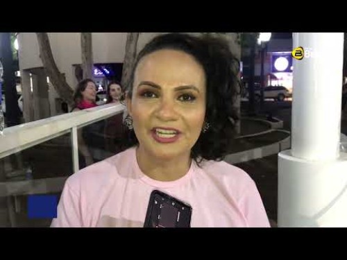 Show “Elas por Elas” lota área coberta da praça central
