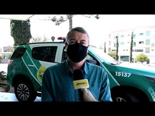 Prefeito comemora entrega de viatura para Polícia Ambiental