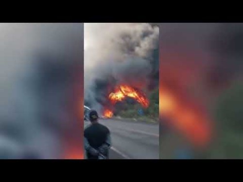 Caminhão explode após colisão frontal na BR-282 em Santa Catarina